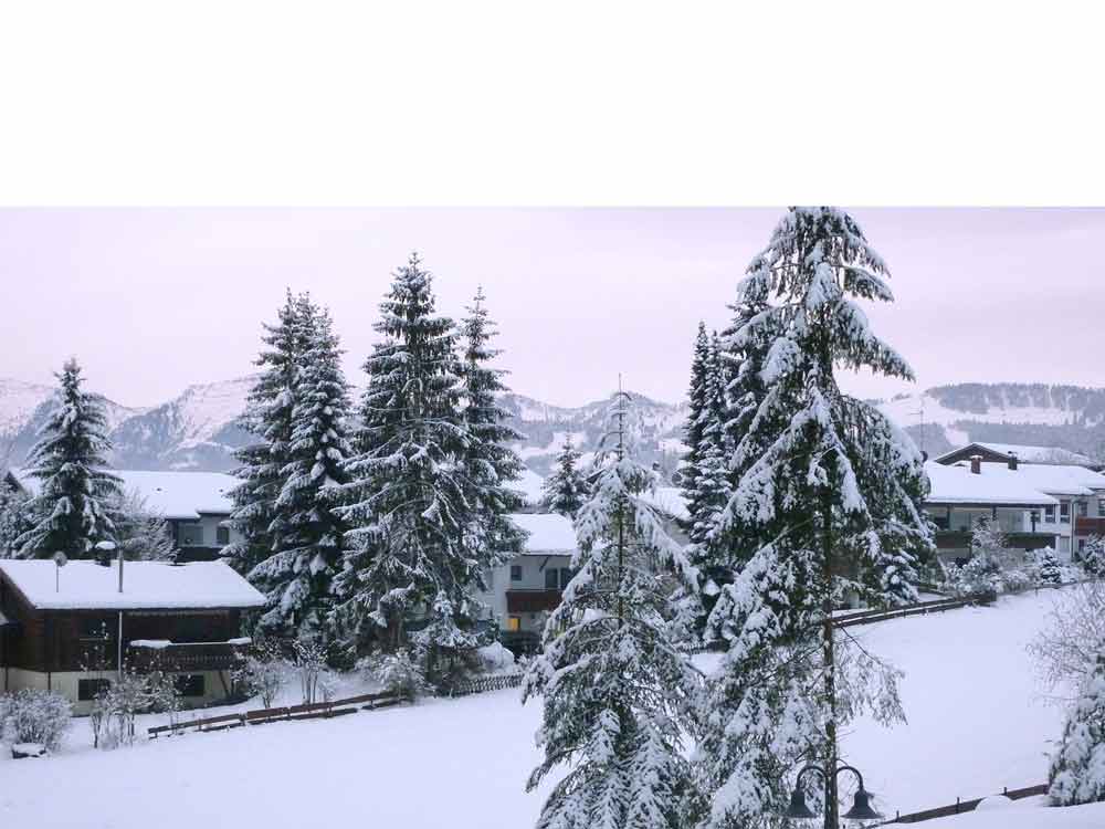 Blick vom Balkon im Winter Ferienwohnung Oberreute im Allgäu